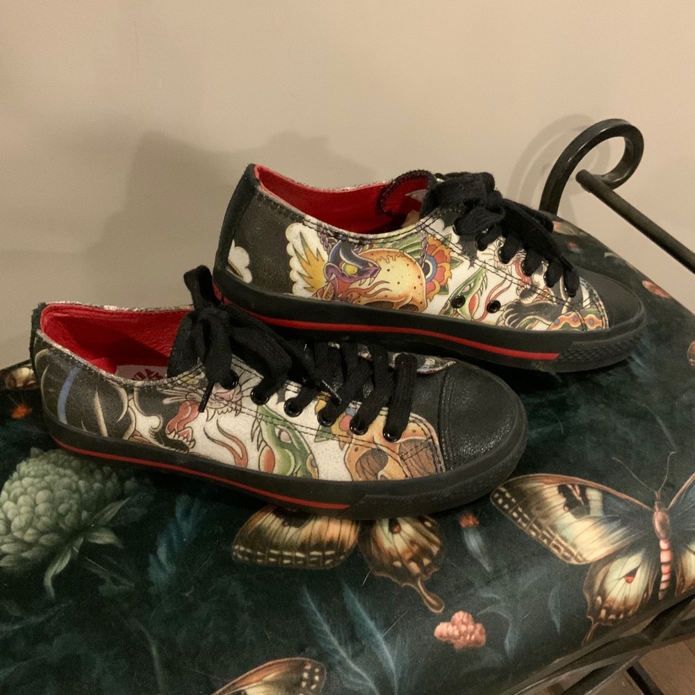 Draven leather tattooed running shoes
